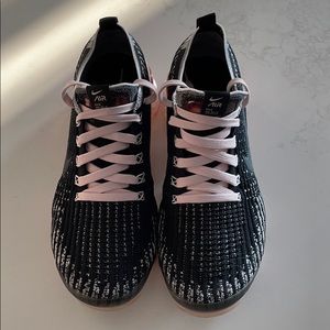 Nike Air VaporMax Flyknit 3 Sneakers - Sz 7.5
